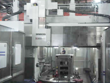 三菱　大型５面加工机（MVR35　日本制）